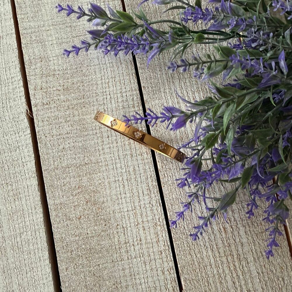 Boutique Four Leaf Bangle